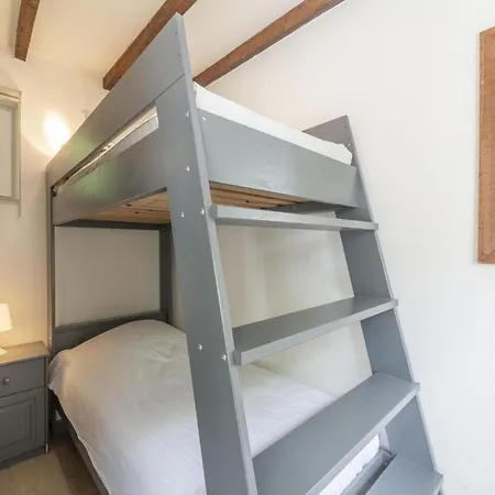 Astonishing With Balcony Holiday home Sint Maartensvlotbrug